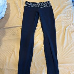 Size 6 lululemon leggins